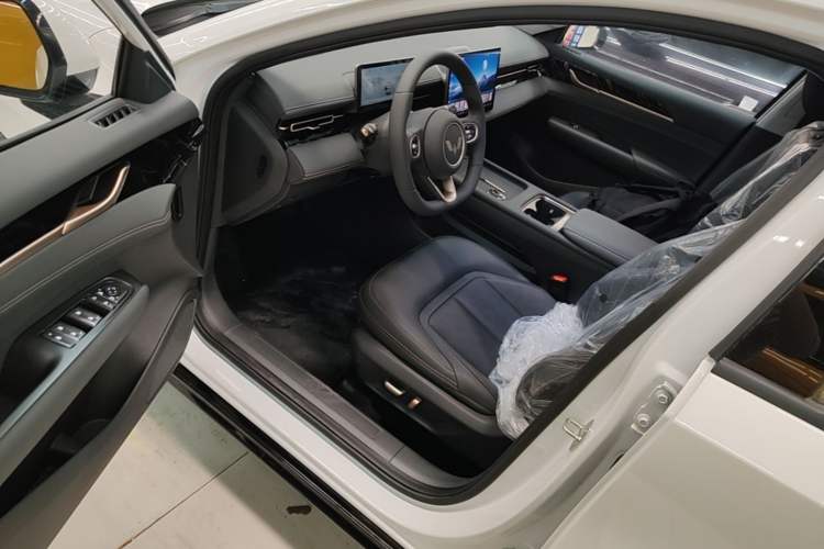 Used Wuling Xingguang 2025 70km Smart Standard Version Driver Seat