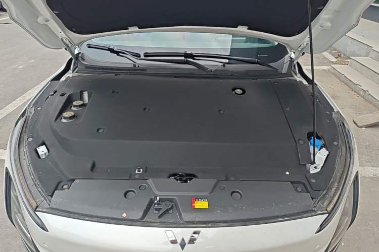 Used Wuling Xingguang 2025 610 km Smart Flagship Version Engine Bay
