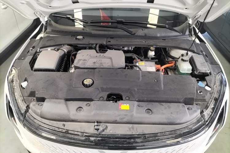 Used Wuling Xingguang 2025 70km Smart Standard Version Engine Bay