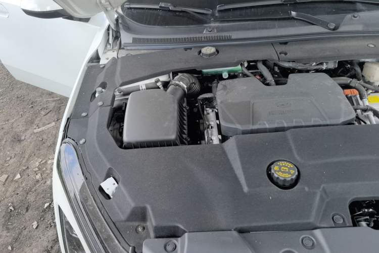 Used Wuling Xingguang 2025 70km Smart Standard Version Engine Bay Right