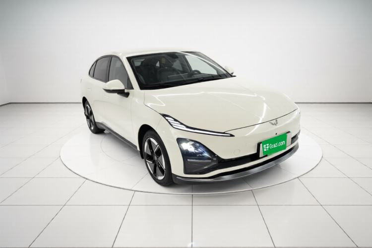 Used Wuling Xingguang 2025 510 km Advanced Smart Version Front Right 45 Deg