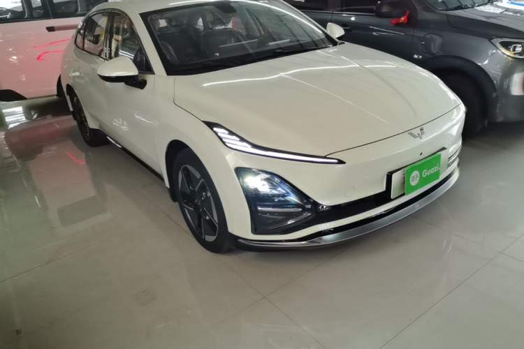 Used Wuling Xingguang 2025 510 km Advanced Smart Version Front Right 45 Deg