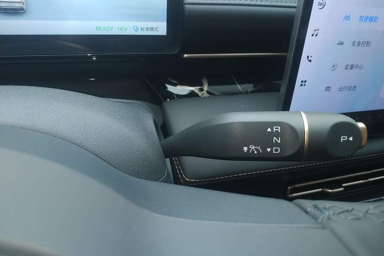 Used Wuling Xingguang 2025 150 km Smart Pilot Version Gear Lever
