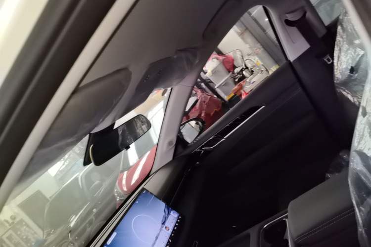 Used Wuling Xingguang 2025 510 km Advanced Smart Version Headliner