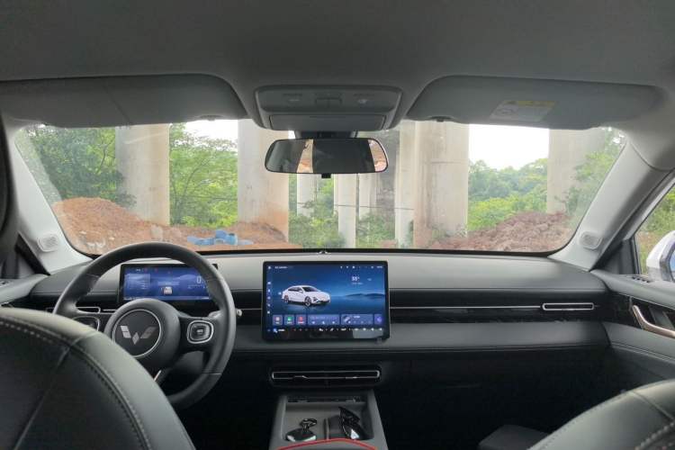 Used Wuling Xingguang 2025 70km Smart Standard Version Headliner