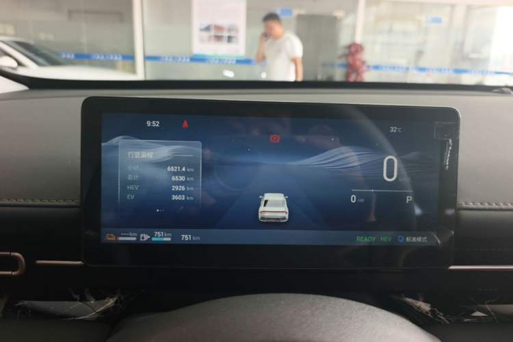 Used Wuling Xingguang 2025 70km Smart Standard Version Instrument Cluster