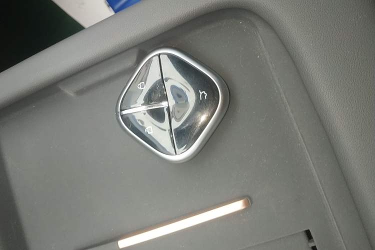 Used Wuling Xingguang 2025 150 km Smart Pilot Version Interior 1