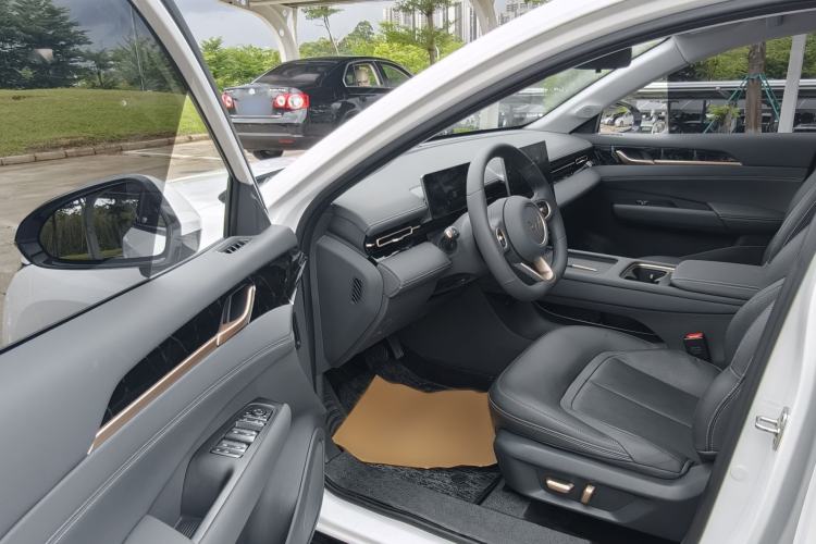 Used Wuling Xingguang 2025 70km Smart Standard Version Interior 3