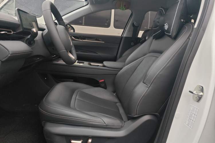 Used Wuling Xingguang 2025 70km Smart Standard Version Left Front Seat