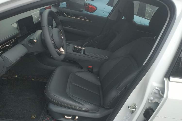 Used Wuling Xingguang 2025 150 km Smart Pilot Version Left Front Seat