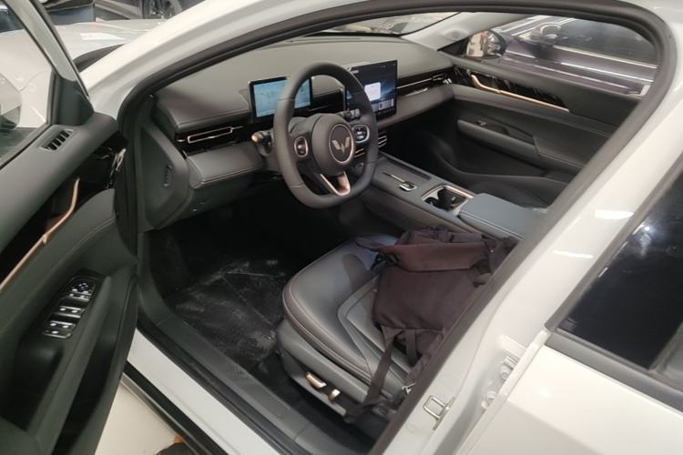 Used Wuling Xingguang 2025 70km Smart Standard Version Left Front Seat