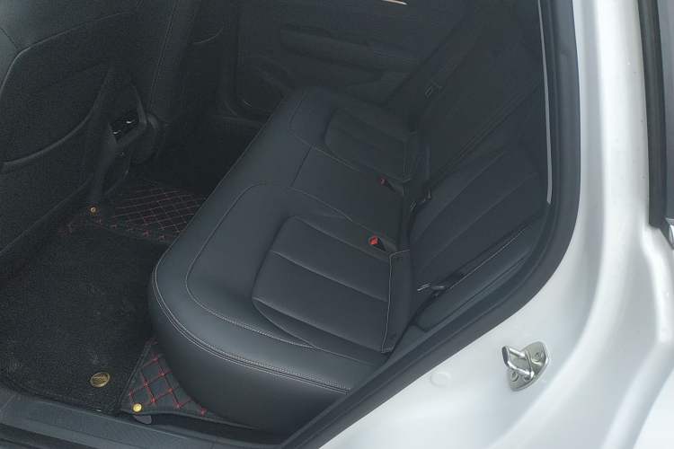 Used Wuling Xingguang 2025 150 km Smart Pilot Version Left Rear Seat
