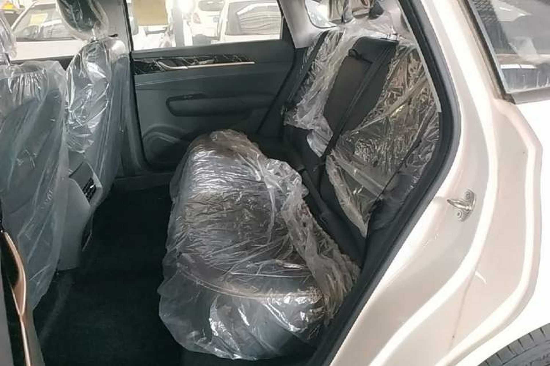 Used Wuling Xingguang 2025 70km Smart Standard Version Left Rear Seat