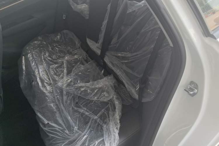 Used Wuling Xingguang 2025 70km Smart Standard Version Left Rear Seat