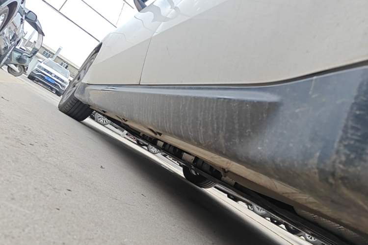 Used Wuling Xingguang 2025 70km Smart Standard Version Left Side Sill