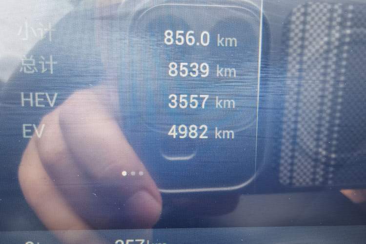 Used Wuling Xingguang 2025 70km Smart Standard Version Odometer Close Up