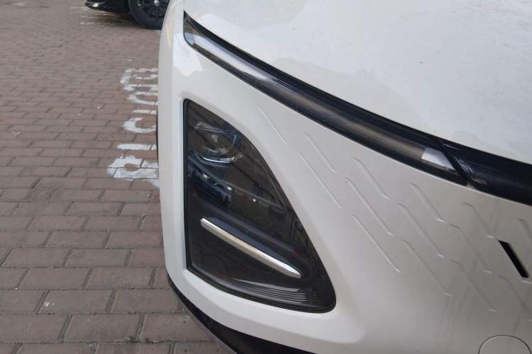 Used Wuling Xingguang 2025 150 km Smart Advanced Version Right Front Headlight