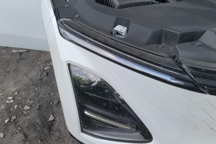 Used Wuling Xingguang 2025 70km Smart Standard Version Right Front Headlight