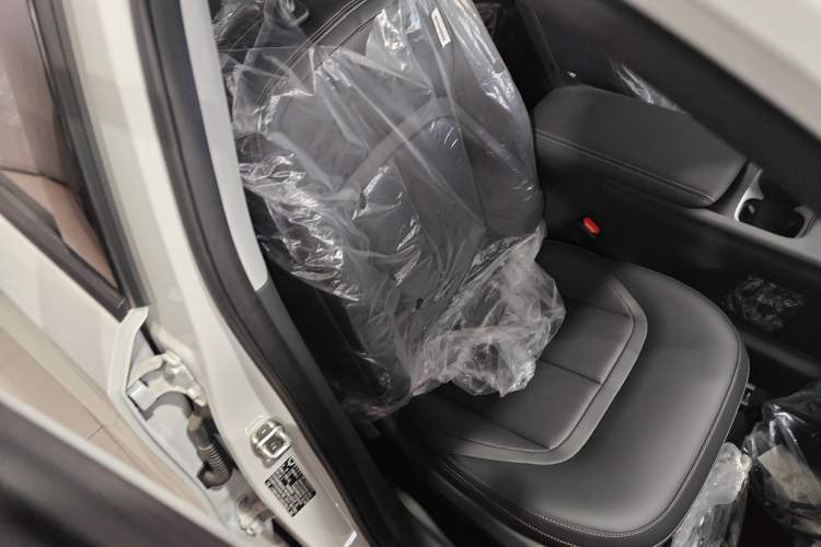 Used Wuling Xingguang 2025 70km Smart Standard Version Right Front Seat