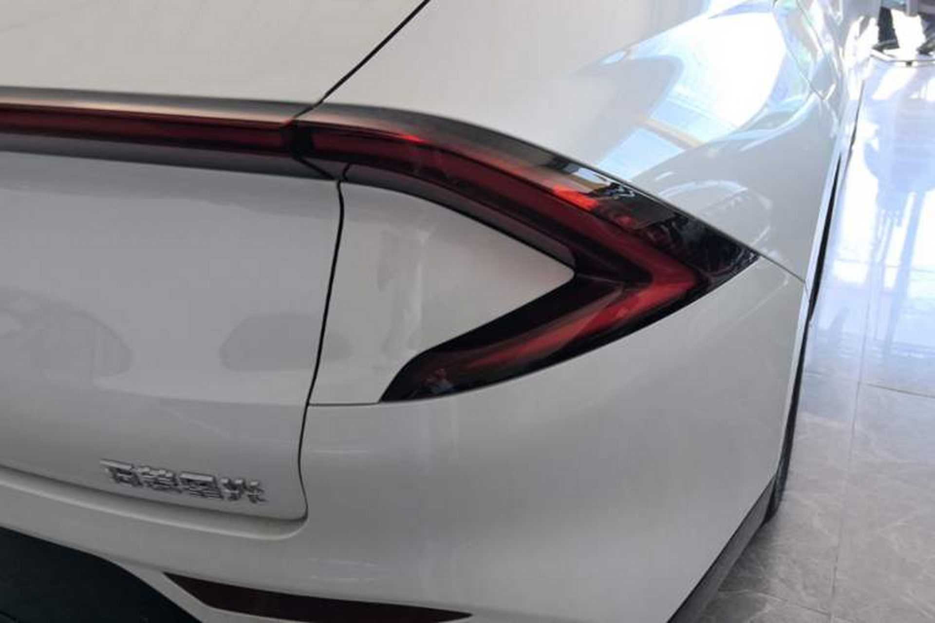 Used Wuling Xingguang 2025 70km Smart Standard Version Right Rear Taillight
