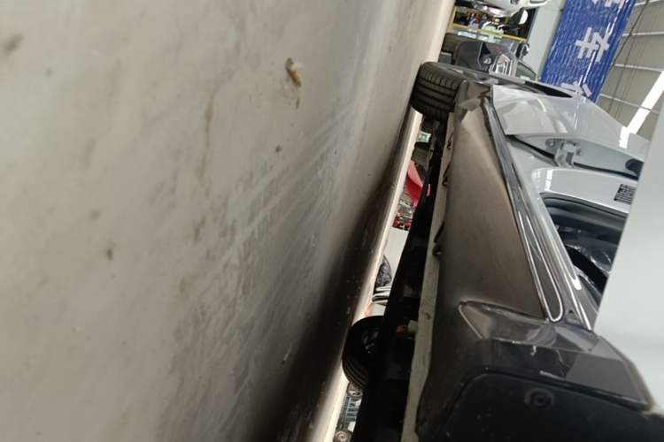Used Wuling Xingguang 2025 70km Smart Standard Version Right Side Sill