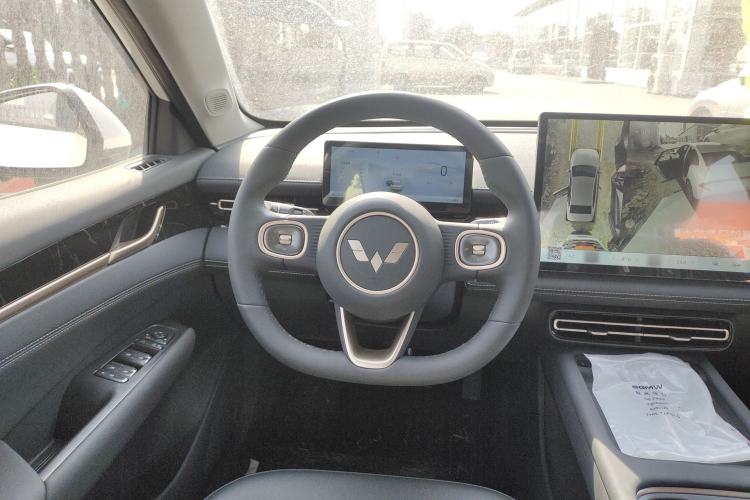 Used Wuling Xingguang 2025 70km Smart Standard Version Steering Wheel