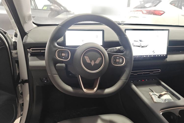 Used Wuling Xingguang 2025 70km Smart Standard Version Steering Wheel