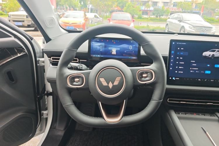 Used Wuling Xingguang 2025 70km Smart Standard Version Steering Wheel
