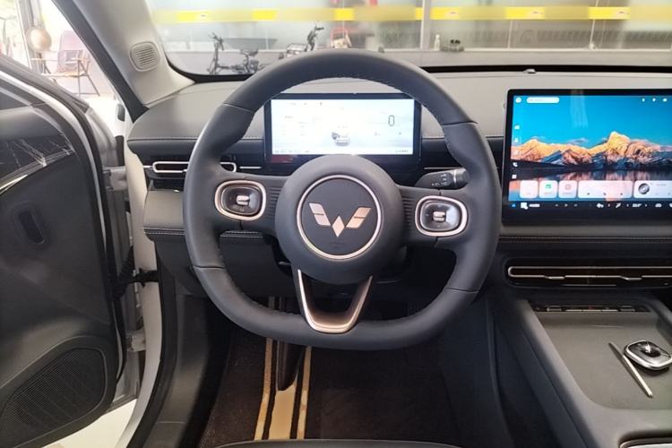 Used Wuling Xingguang 2025 70km Smart Standard Version Steering Wheel