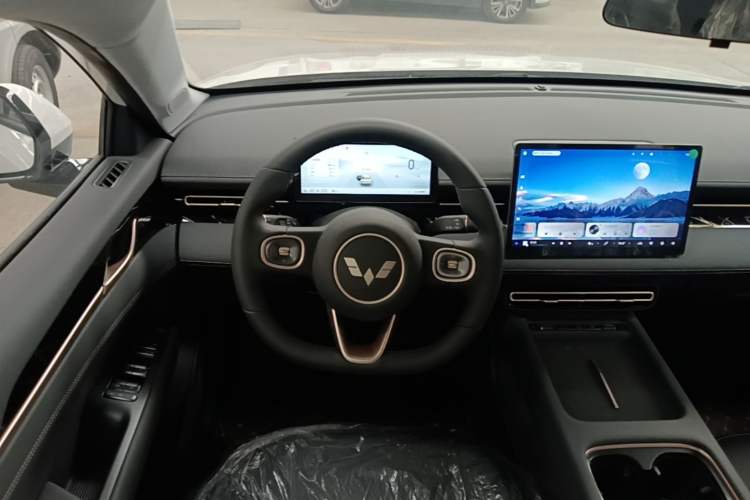Used Wuling Xingguang 2025 70km Smart Standard Version Steering Wheel