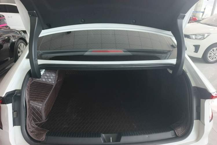 Used Wuling Xingguang 2025 70km Smart Standard Version Trunk
