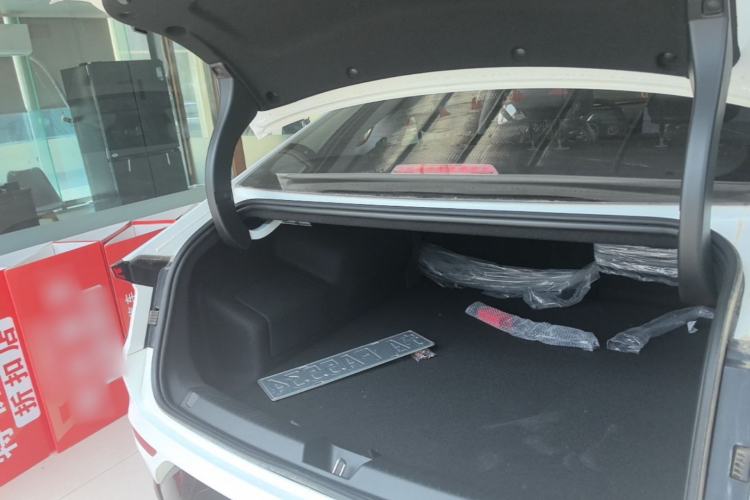 Used Wuling Xingguang 2025 70km Smart Standard Version Trunk
