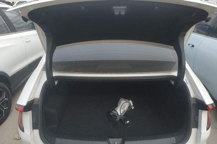 Used Wuling Xingguang 2025 150 km Smart Pilot Version Trunk