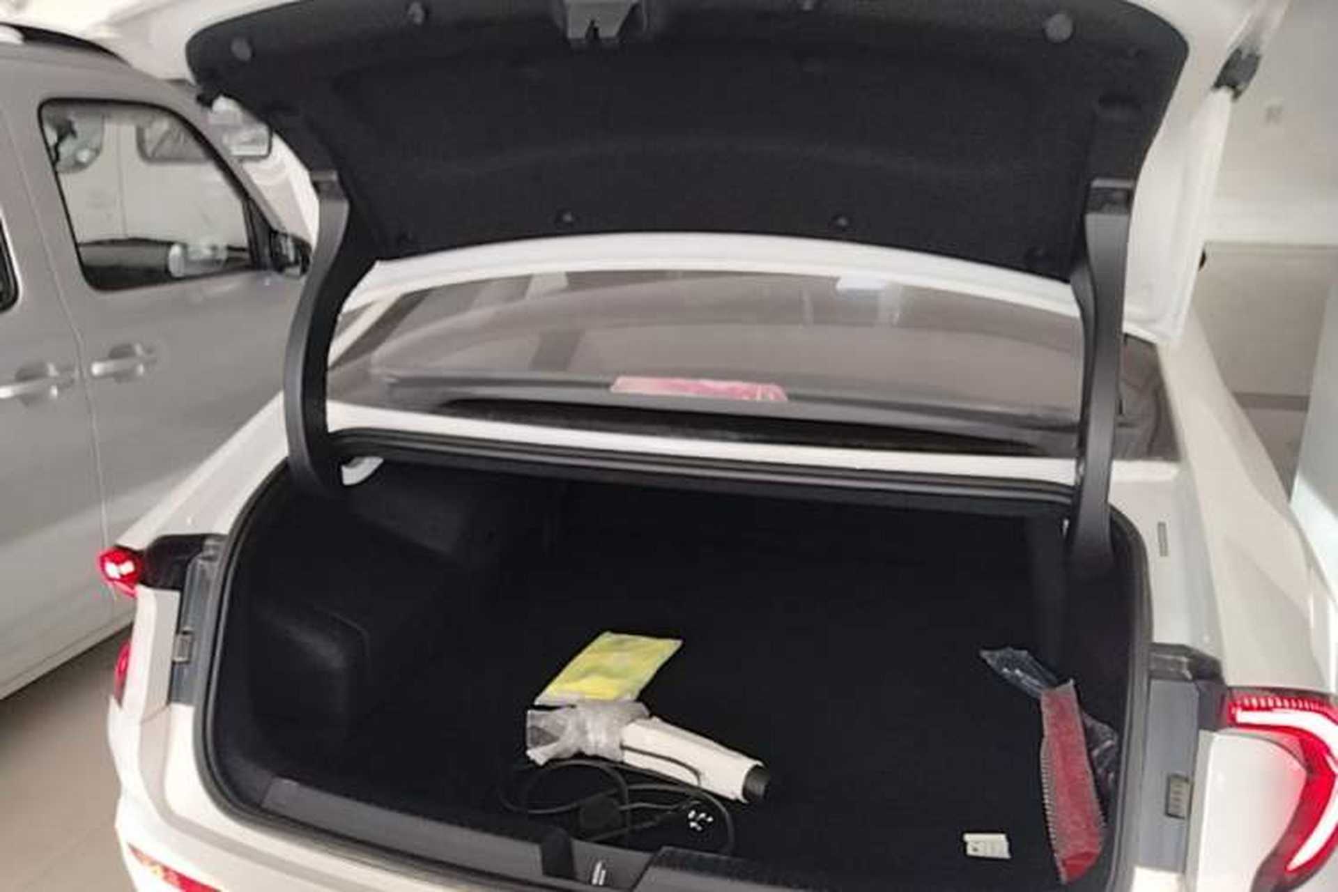 Used Wuling Xingguang 2025 70km Smart Standard Version Trunk