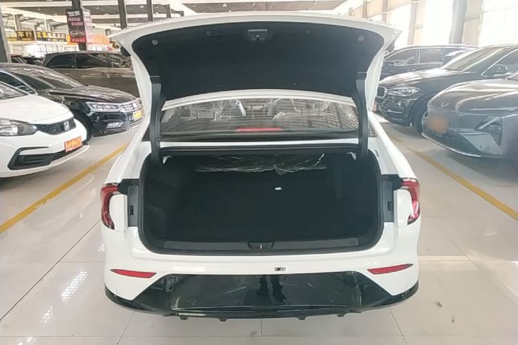 Used Wuling Xingguang 2025 70km Smart Standard Version Trunk