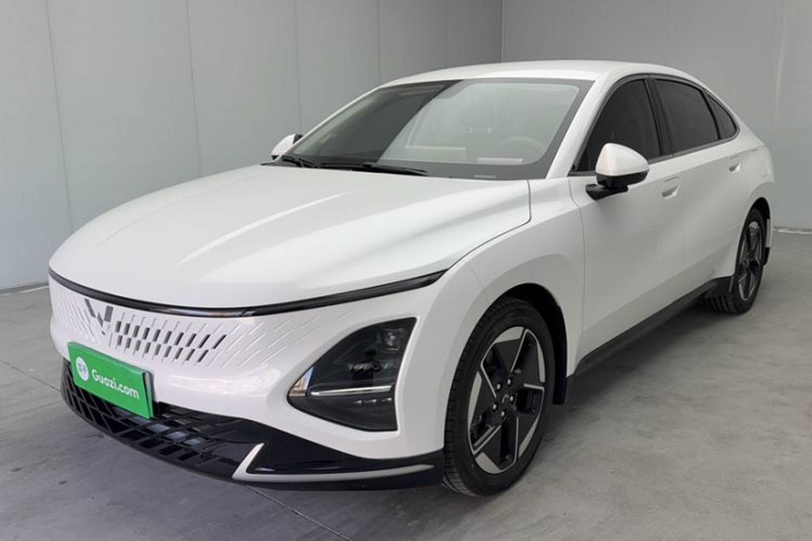 Фото Wuling с площадки