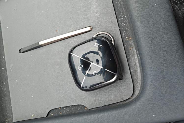 Used Wuling Xingguang 2025 70km Smart Standard Version Vehicle Key