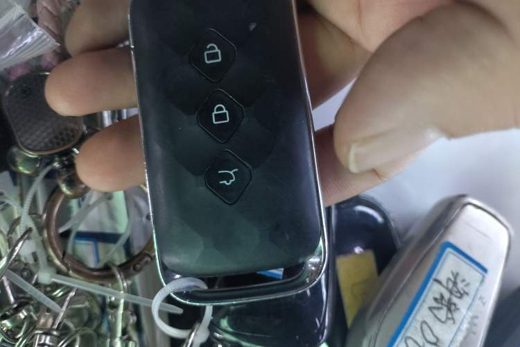 Used Wuling Xingguang 2025 150 km Smart Pilot Version Vehicle Key