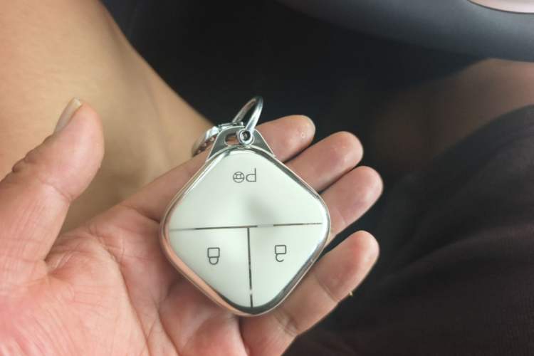 Used Wuling Xingguang 2025 70km Smart Standard Version Vehicle Key