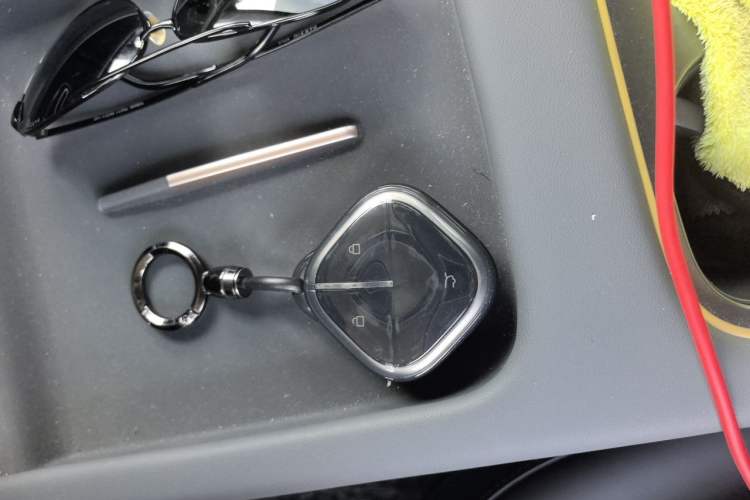 Used Wuling Xingguang 2025 70km Smart Standard Version Vehicle Key