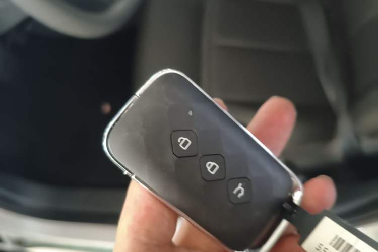 Used Wuling Xingguang 2025 70km Smart Standard Version Vehicle Key