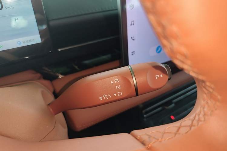 Used Wuling Xingguang 2025 610 km Smart Flagship Version Gear Lever
