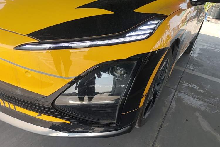 Used Wuling Xingguang 2025 610 km Smart Flagship Version Left Front Headlight