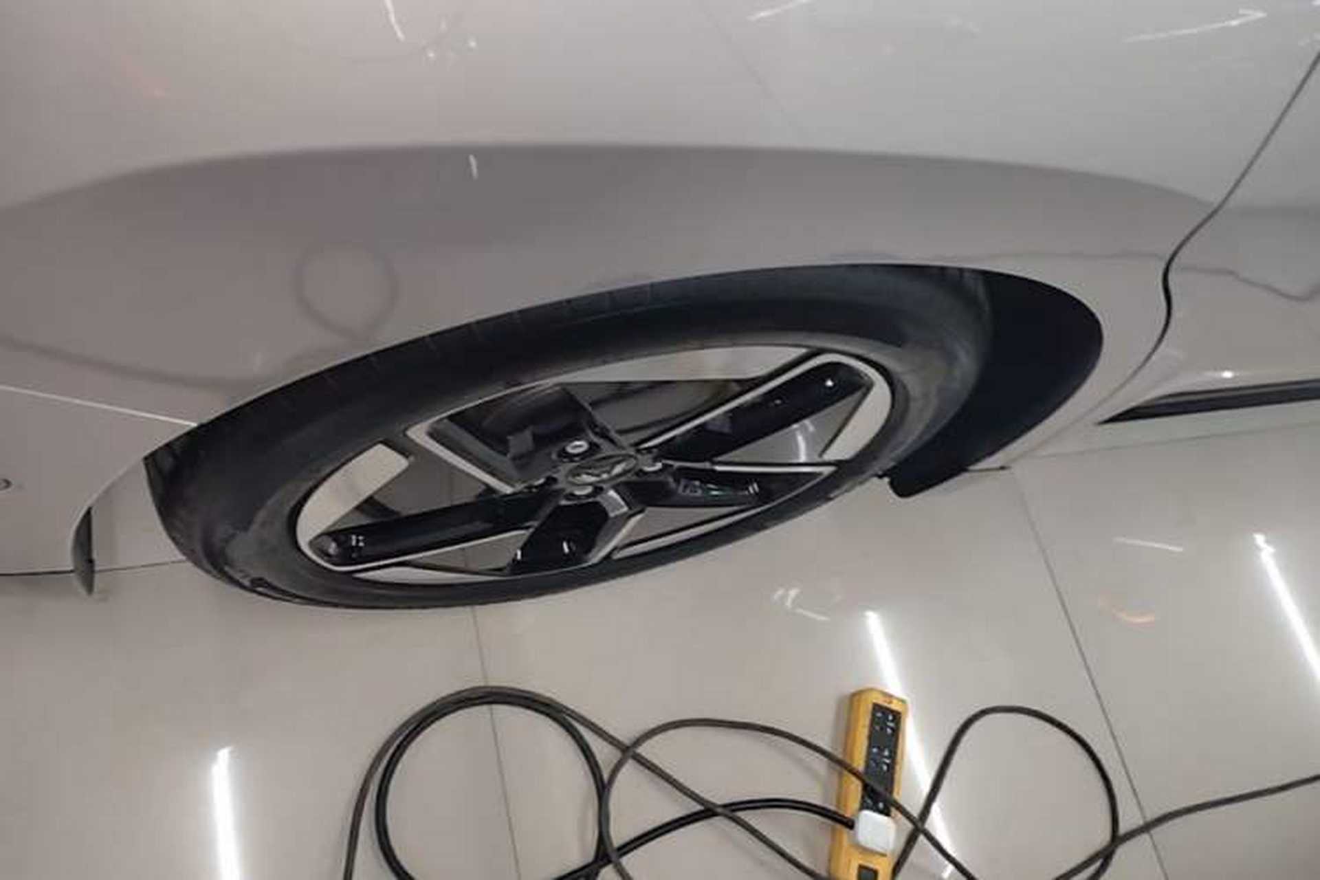 Used Wuling Xingguang 2025 610 km Smart Flagship Version Right Rear Wheel Hub