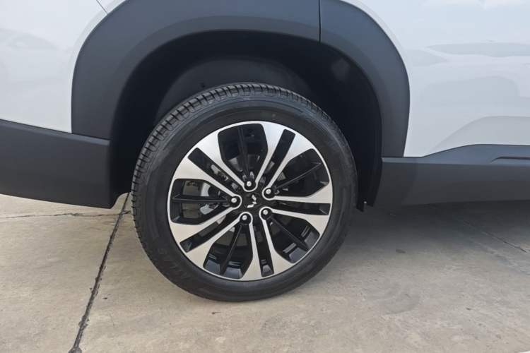 Used Wuling Xingguang 560 New Energy 2026 Model, Plug-in Hybrid, 125 km, Luxury Version Exterior 5