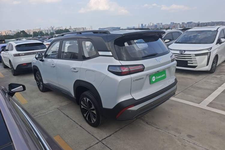 Used Wuling Xingguang 560 New Energy 2026 Model, Plug-in Hybrid, 125 km, Luxury Version Rear Left 45 Deg