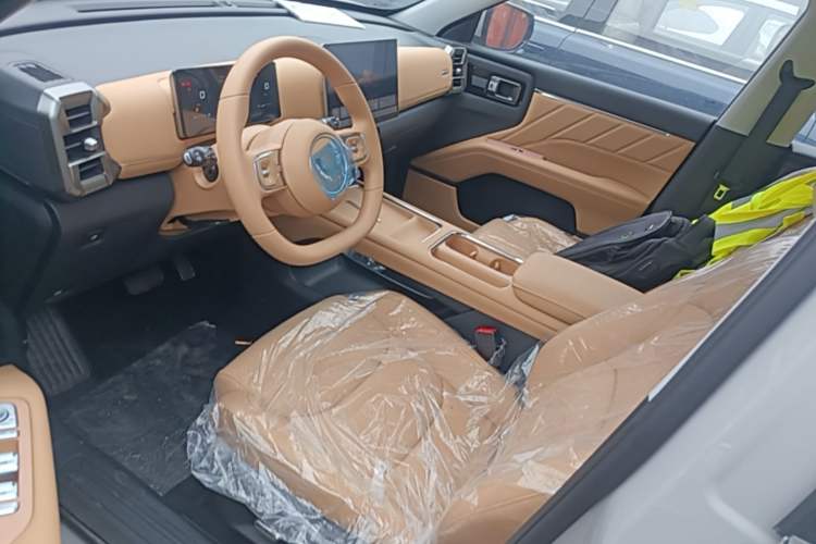 Used Wuling Xingguang 560 New Energy 2026 Model, Plug-in Hybrid, 125 km, Luxury Version Driver Seat