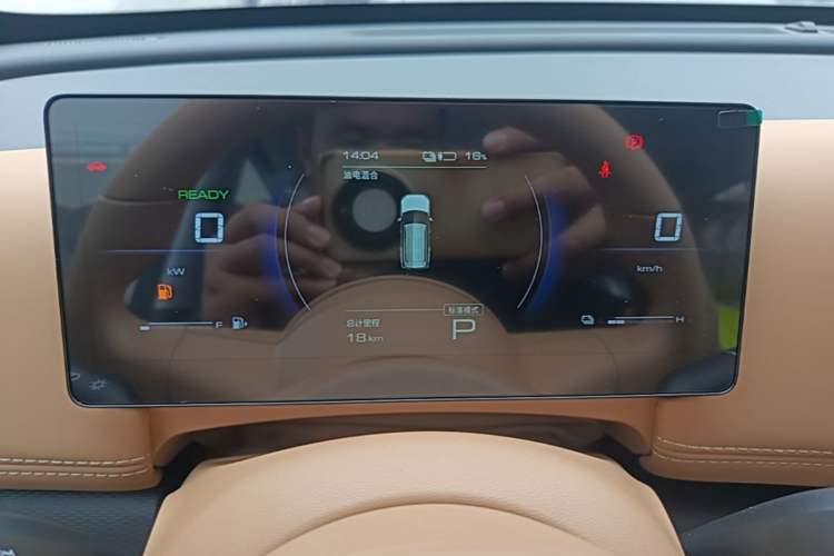 Used Wuling Xingguang 560 New Energy 2026 Model, Plug-in Hybrid, 125 km, Luxury Version Instrument Cluster