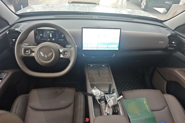 Used Wuling Xingguang 560 New Energy 2026 Model, Plug-in Hybrid, 125 km, Luxury Version Center Console