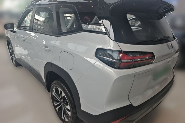 Used Wuling Xingguang 560 New Energy 2026 Model, Plug-in Hybrid, 125 km, Luxury Version Rear Left 45 Deg